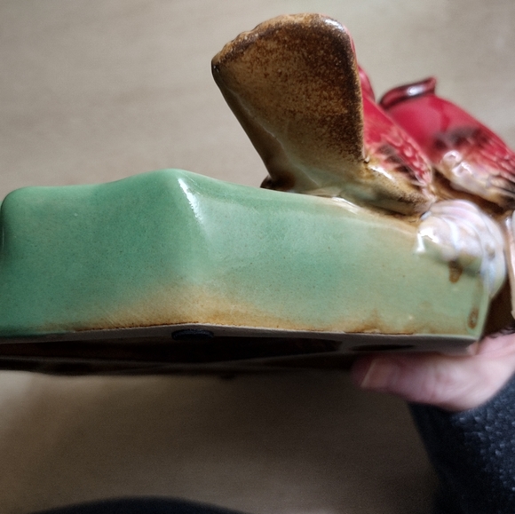 Vintage Art Pottery Green Maple Leaf w/Perched Cardinal Pair - Picture 12 of 13
